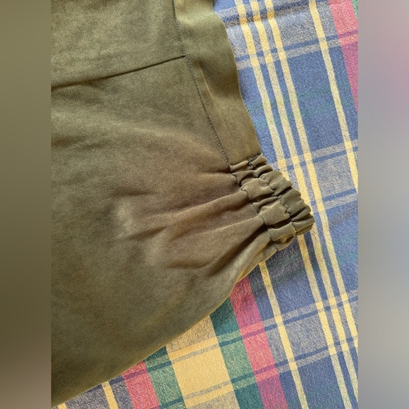 Vintage Pleated Green Trousers - Picture 10 of 13